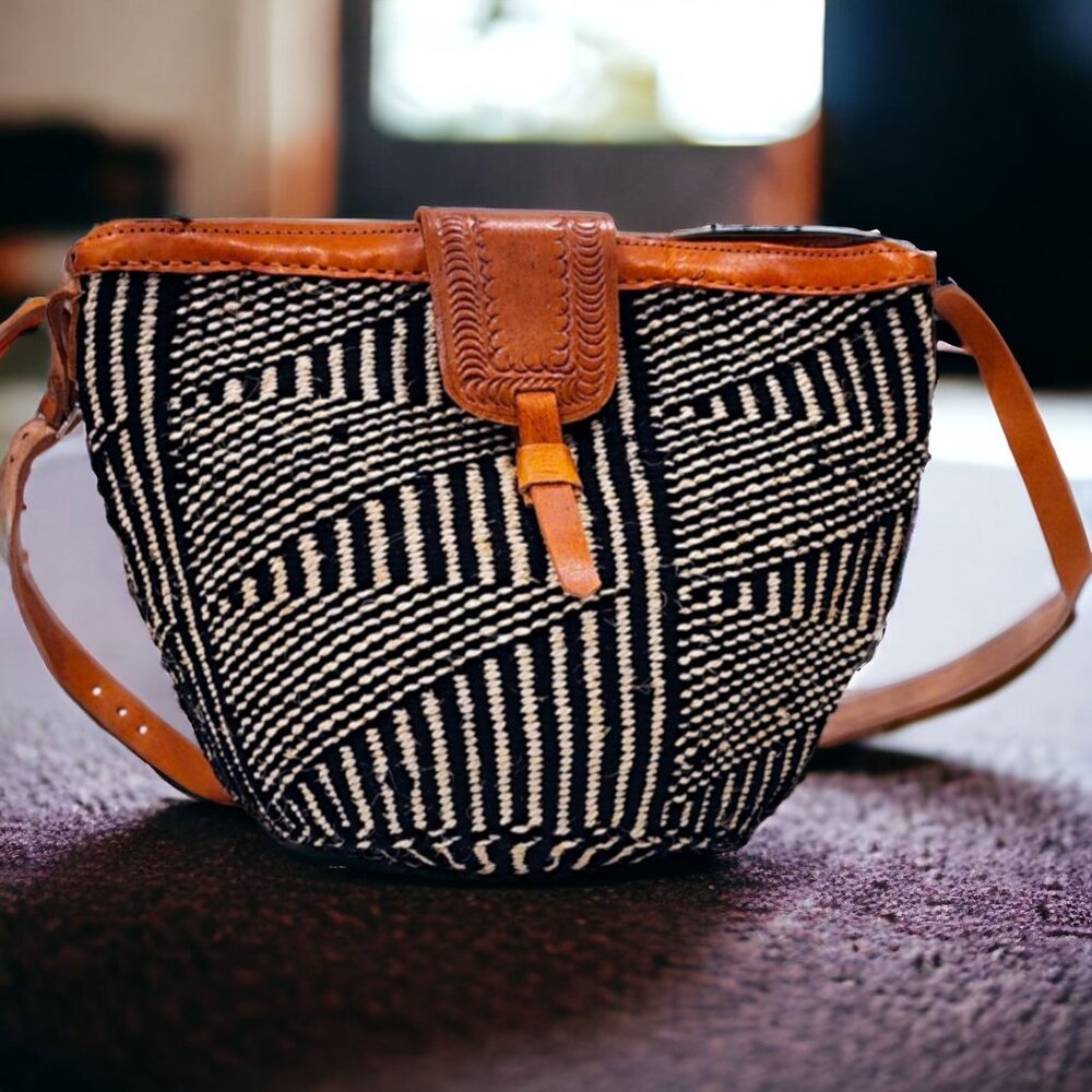 Handmade Zebra Weave Design Boho Kenyan Bag - Picture 1 of 5